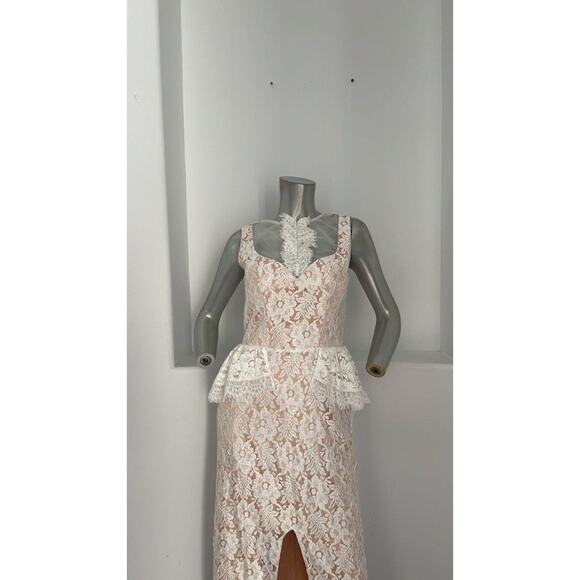 Unbraded  Sleeveless Peplum Maxi Lace  White Dress  Made In Italy Size S - Picture 5 of 12